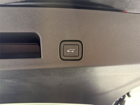 New 2026 GMC Acadia Elevation w/ Black Edition FWD image 18