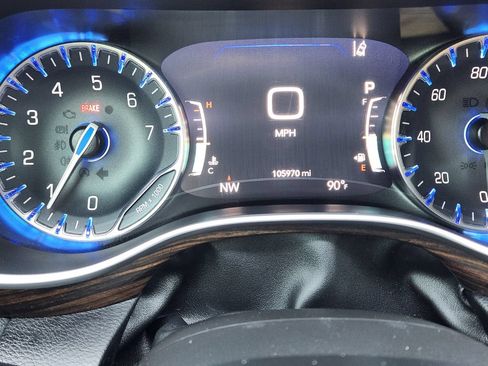 Used 2021 Chrysler Pacifica Pinnacle AWD/4WD image 6