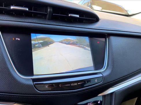 Used 2018 Cadillac XT5 Luxury w/ Driver Awareness Package image 29