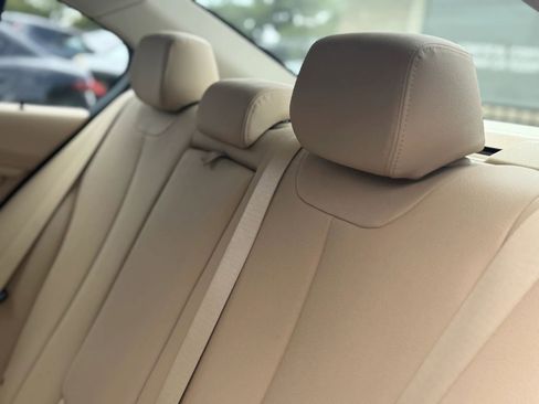 Used 2016 BMW 320i Sedan RWD image 16