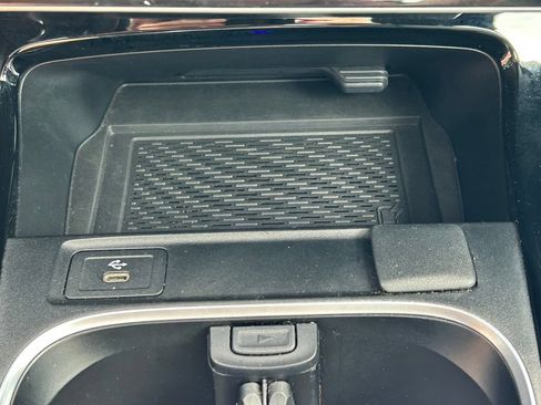 Used 2025 Mercedes-Benz CLA 250 4MATIC image 31