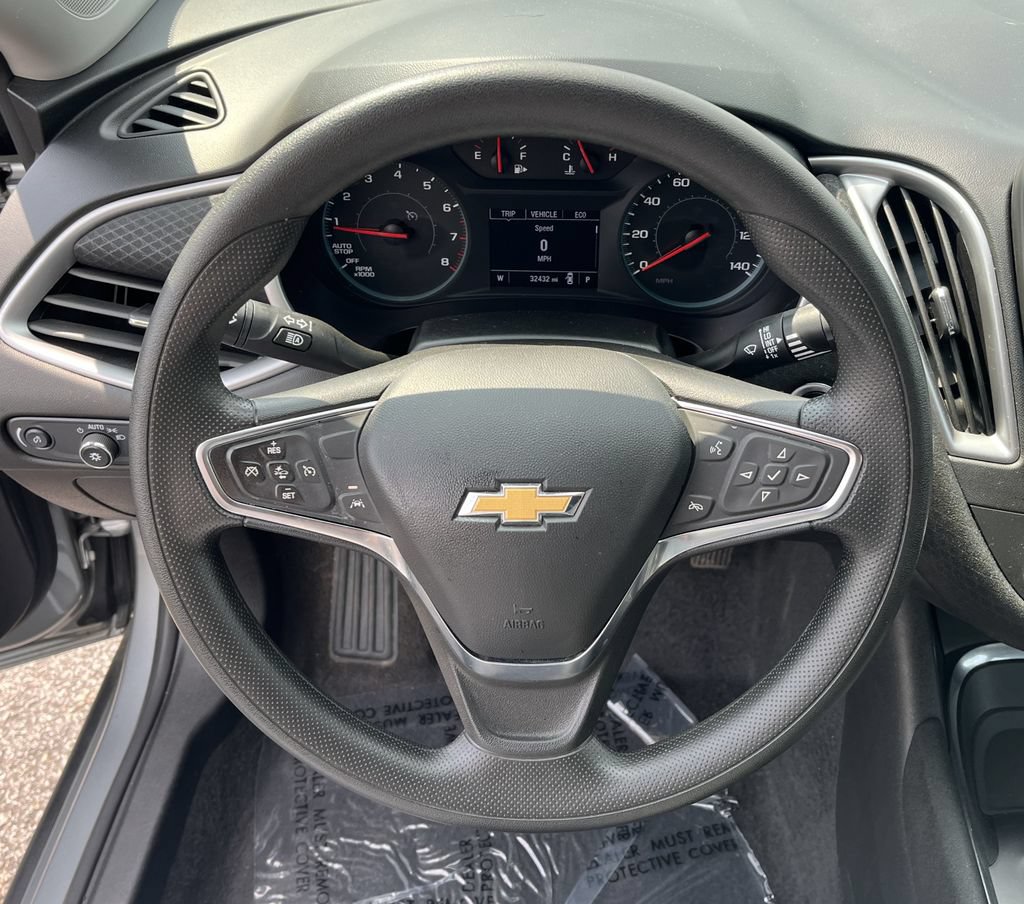 Certified 2025 Chevrolet Malibu LT FWD image 11
