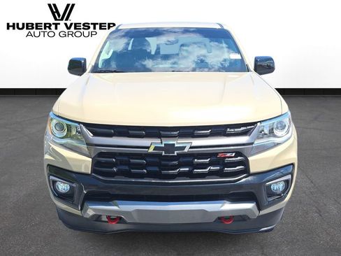 Used 2021 Chevrolet Colorado Z71 AWD/4WD image 3