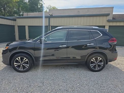 Used 2019 Nissan Rogue SV w/ Sun & Sound Touring Package AWD/4WD image 2