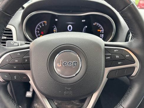 Used 2019 Jeep Grand Cherokee Limited w/ Luxury Group II image 16