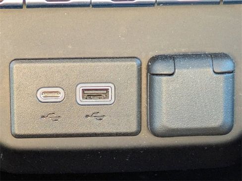 Used 2021 Chevrolet Silverado 1500 RST image 24