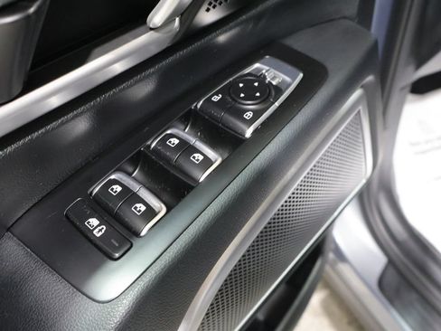 Used 2025 Kia Telluride S AWD/4WD image 14