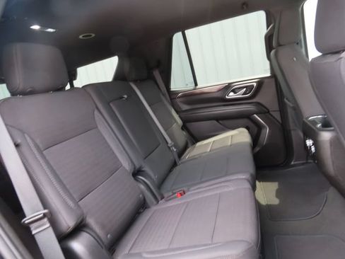 Used 2024 GMC Yukon SLE AWD/4WD image 30