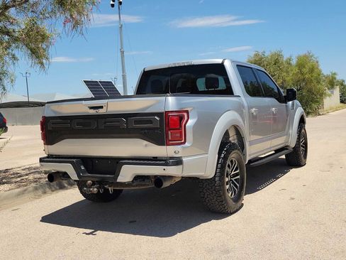 Used 2019 Ford F150 Raptor w/ Equipment Group 802A Luxury AWD/4WD image 8