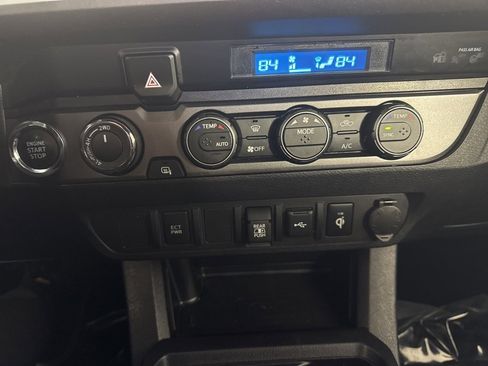 Used 2023 Toyota Tacoma TRD Off-Road image 26