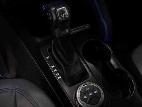 Used 2022 Ford Bronco Black Diamond image 13