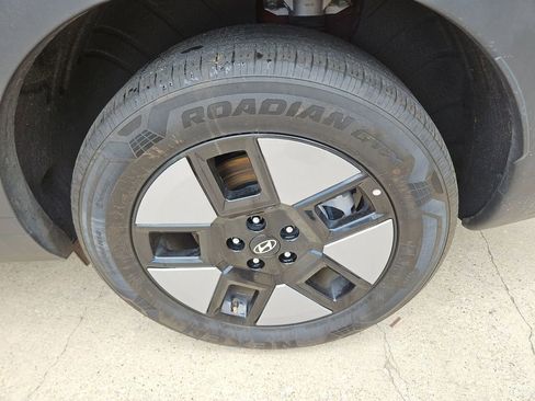 Used 2025 Hyundai Santa Fe SEL FWD image 25