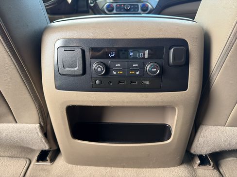 Used 2020 Chevrolet Tahoe Premier AWD/4WD image 28