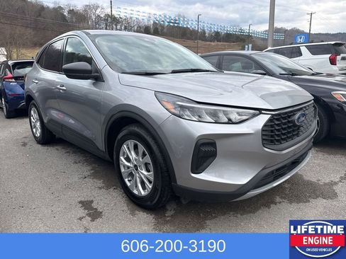 Used 2024 Ford Escape Active w/ Cold Weather Package image 3