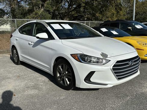 Used 2018 Hyundai Elantra SEL w/ Cargo Package image 2