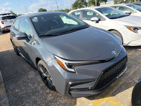 Used 2025 Toyota Corolla SE FWD image 6