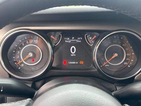 Used 2019 Jeep Wrangler Sport AWD/4WD image 15