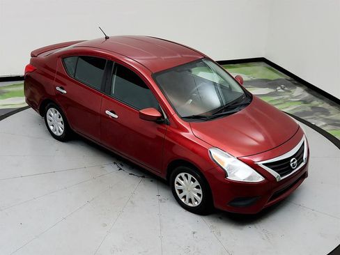 Used 2018 Nissan Versa SV image 14