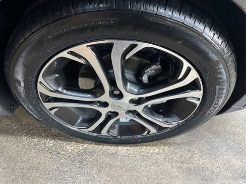 Used 2017 Chevrolet Bolt Premier w/ Driver Confidence II Package image 17