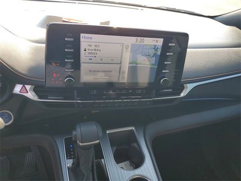 Used 2024 Toyota Sienna XSE image 27