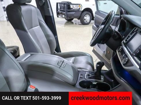 Used 2019 Toyota Highlander Limited FWD V6 1 Owner image 50