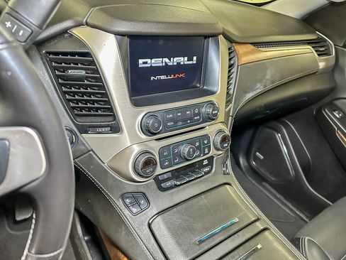 Used 2020 GMC Yukon Denali w/ Denali Ultimate Package AWD/4WD image 45
