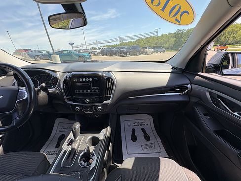 Used 2018 Chevrolet Traverse LT AWD/4WD image 25
