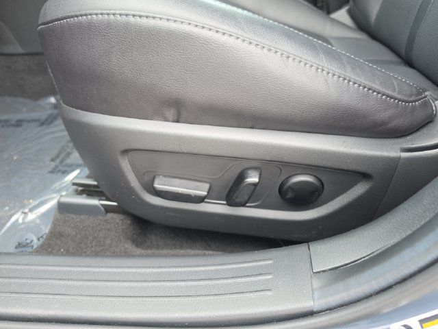 Certified 2026 MAZDA CX-50 AWD 2.5 Hybrid w/ Weather Package image 17