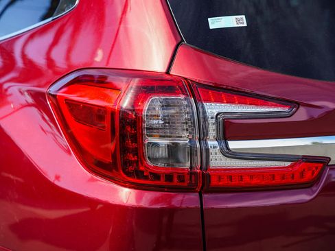 Used 2023 Subaru Ascent Premium w/ Convenience Package image 7