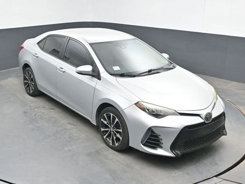 Used 2018 Toyota Corolla SE FWD image 19