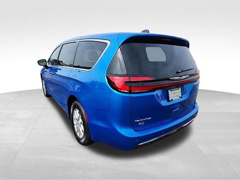 New 2026 Chrysler Pacifica Select FWD image 27