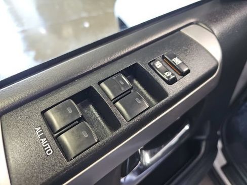 Used 2020 Toyota 4Runner SR5 Premium w/ Moonroof Package AWD/4WD image 12