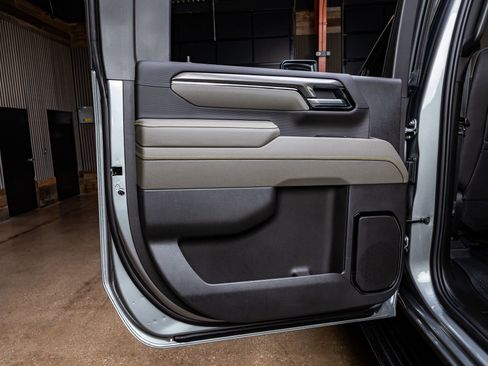 Used 2026 Chevrolet Silverado 2500 ZR2 w/ LPO, Dark Essentials Package image 38