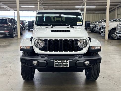 New 2026 Jeep Gladiator Sport AWD/4WD image 2