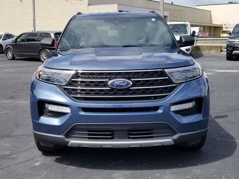 Used 2020 Ford Explorer XLT w/ Equipment Group 202A AWD/4WD image 2