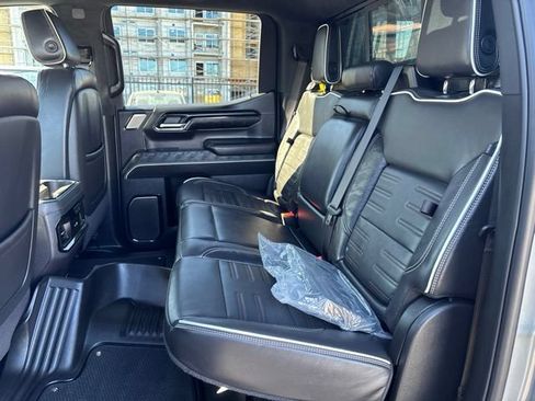 Used 2025 GMC Sierra 1500 AT4X AWD/4WD image 18