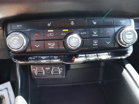 Used 2022 Dodge Durango GT AWD/4WD image 26