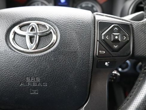 Used 2016 Toyota Tacoma TRD Sport w/ Premium & Technology Package image 27