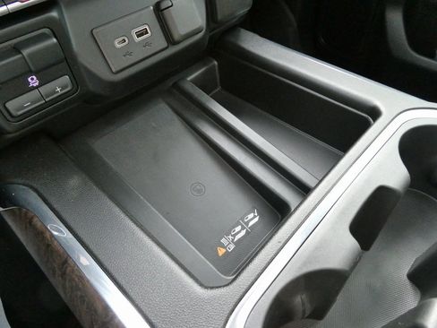 Used 2023 GMC Sierra 3500 Denali w/ Denali Ultimate Package image 26