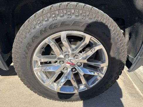 Used 2020 GMC Sierra 1500 SLT image 12