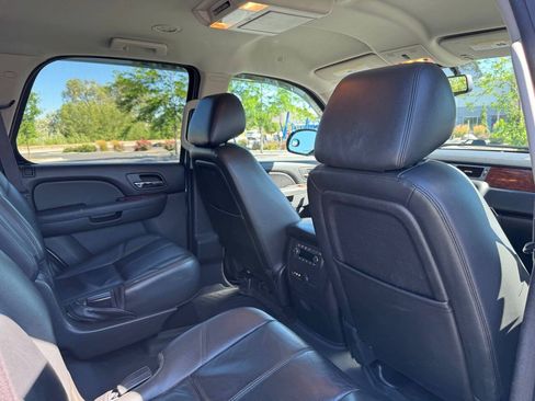 Used 2013 Chevrolet Tahoe LT w/ Luxury Package AWD/4WD image 15