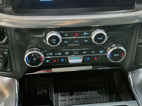 Used 2025 Ford F150 Lariat w/ Equipment Group 501A Mid AWD/4WD image 16