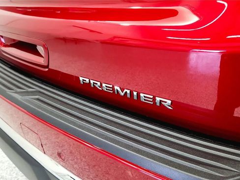 New 2026 Chevrolet Suburban Premier AWD/4WD image 17