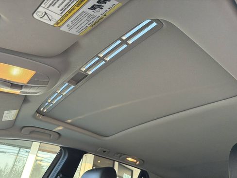 Used 2010 Mercedes-Benz ML 350 4MATIC image 37