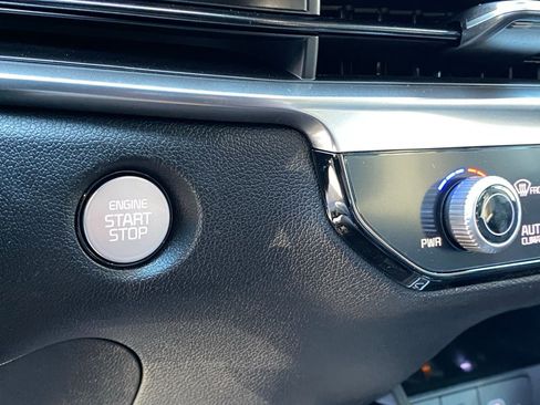 New 2026 Kia Sorento S w/ S Panoramic Sunroof Package image 17