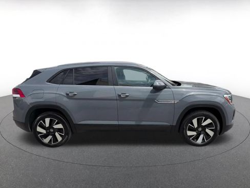 Used 2026 Volkswagen Atlas Cross Sport SE FWD image 13