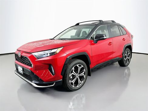 Certified 2025 Toyota RAV4 XSE image 3