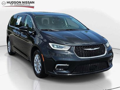 Used 2023 Chrysler Pacifica Touring-L