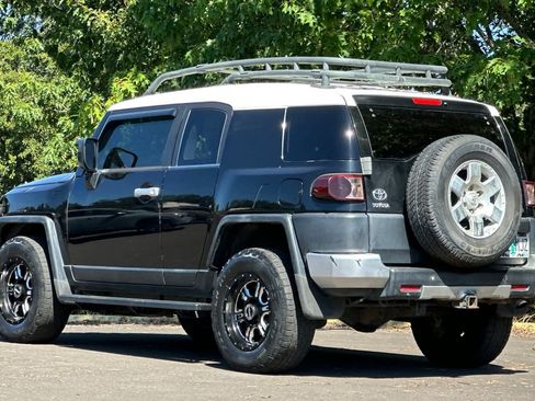 Used 2007 Toyota FJ Cruiser 4WD image 6