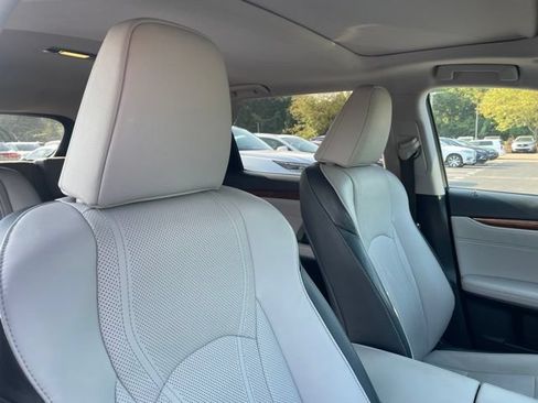 Used 2019 Lexus RX 350L AWD w/ Premium Package image 7